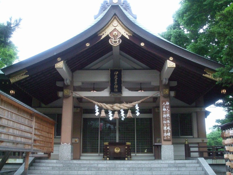 Iyahiko Shrine