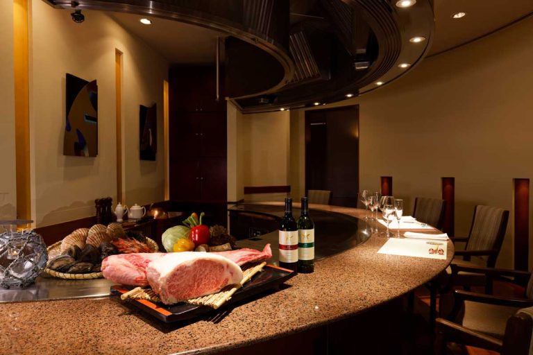 Teppan-yaki Cocoro offers boldly grilled seasonal ingredients.